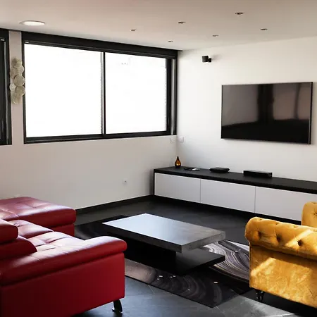 Appartamento Loft 150 M2 Jacuzzi, Sauna Et Massage *