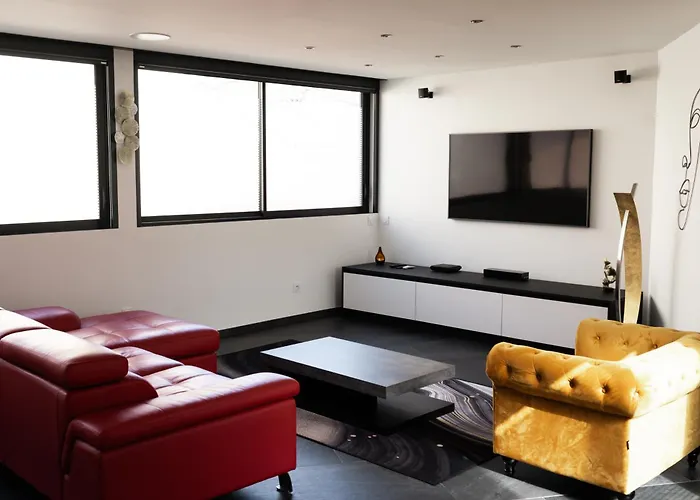 Appartement Loft 150 M2 Jacuzzi, Sauna Et Massage *