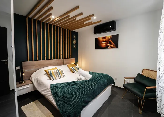 Loft 150 M2 Jacuzzi, Sauna Et Massage Appartement